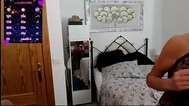 british milf1970 online show from March 12, 2025, 4:13 pm