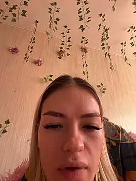 Snapshot of -Sexy_Barbie- chatting on November 15, 2025, 4:54 am -Sexy Barbie- online show from November 15, 2025, 4:54 am