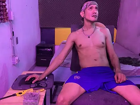 thesummerboy online show from November 16, 2025, 8:58 pm