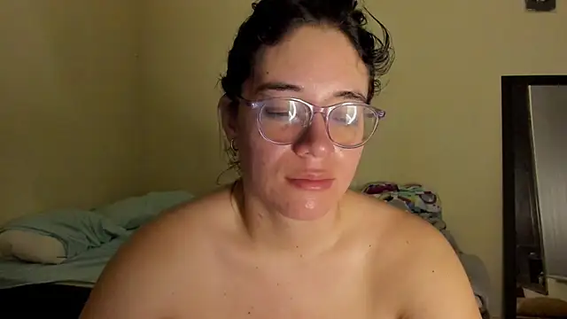 Snapshot of atenas_05_ chatting on July 18, 2026, 9:24 am atenas 05 online show from July 18, 2026, 9:24 am