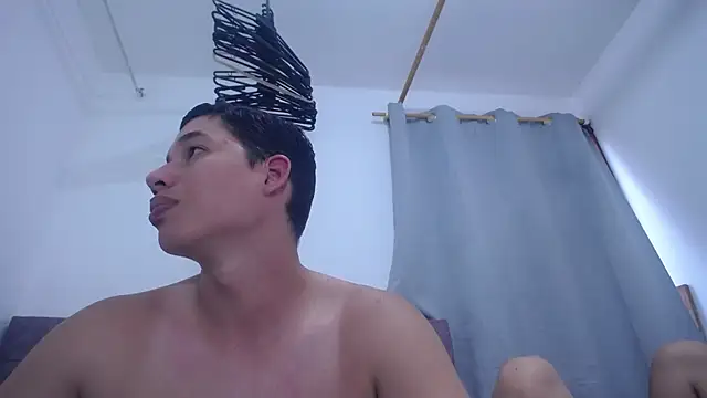 CoupleLatinn online show from July 15, 2026, 10:26 pm