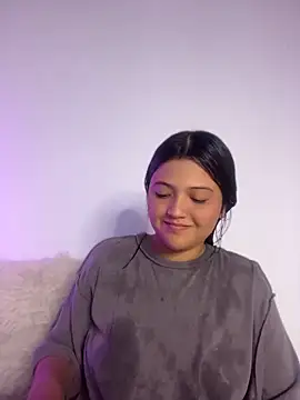 alisson carolina73 online show from May 6, 2026, 3:24 am