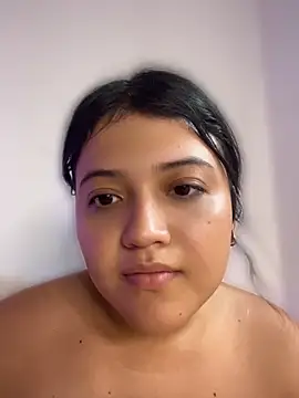 alisson carolina73 online show from May 10, 2026, 8:58 pm