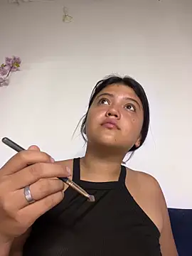 alisson carolina73 online show from May 29, 2026, 1:03 am