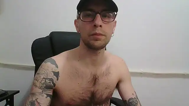 Snapshot of mikealcorleone chatting on January 18, 2025, 12:35 am mikealcorleone online show from January 18, 2025, 12:35 am