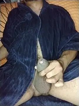 Snapshot of Professor_Leo_ chatting on October 29, 2025, 4:15 am Professor Leo online show from October 29, 2025, 4:15 am