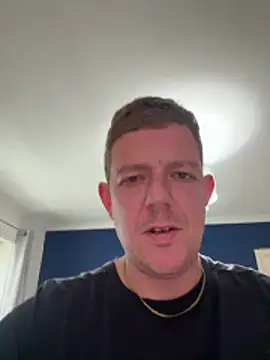 Snapshot of mrwright878787 chatting on February 10, 2026, 3:27 pm mrwright878787 online show from February 10, 2026, 3:27 pm