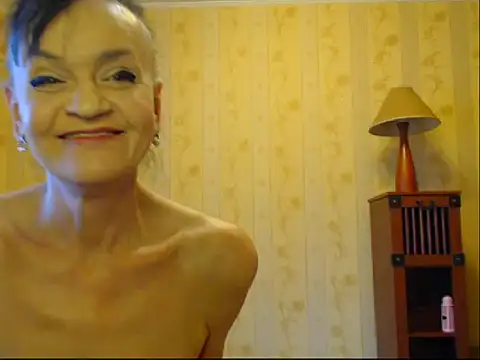 Snapshot of Valentina3859 chatting on February 18, 2025, 10:27 am Valentina3859 online show from February 18, 2025, 10:27 am