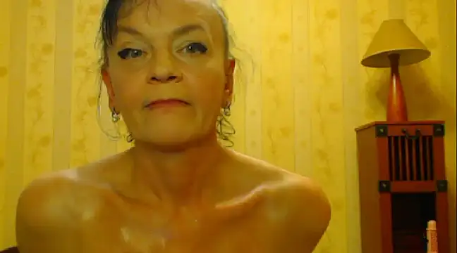 Snapshot of Valentina3859 chatting on March 10, 2025, 6:34 pm Valentina3859 online show from March 10, 2025, 6:34 pm