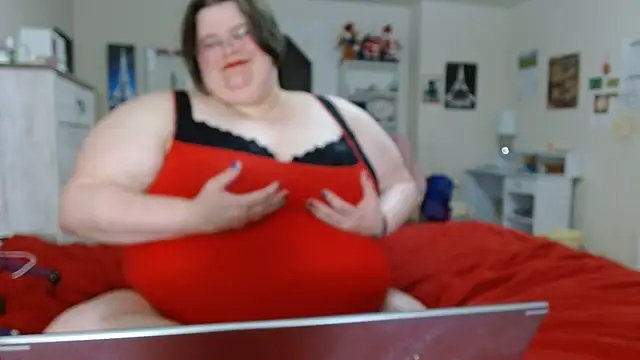 Snapshot of ChristineLusst chatting on March 5, 2025, 11:06 am ChristineLusst online show from March 5, 2025, 11:06 am