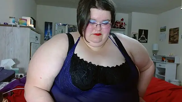 Snapshot of ChristineLusst chatting on March 21, 2025, 12:17 pm ChristineLusst online show from March 21, 2025, 12:17 pm