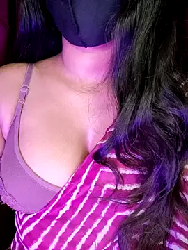 SexyAndHottie online show from February 8, 2025, 2:47 am