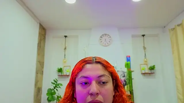 Snapshot of dulce_celeste15 chatting on December 17, 2025, 7:42 pm dulce celeste15 online show from December 17, 2025, 7:42 pm