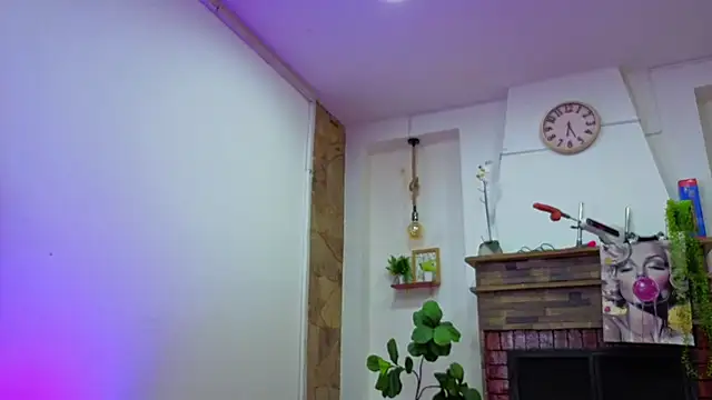 Snapshot of dulce_celeste15 chatting on January 5, 2026, 5:27 pm dulce celeste15 online show from January 5, 2026, 5:27 pm