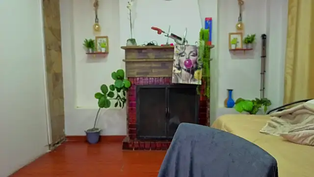 Snapshot of dulce_celeste15 chatting on January 13, 2026, 5:29 pm dulce celeste15 online show from January 13, 2026, 5:29 pm