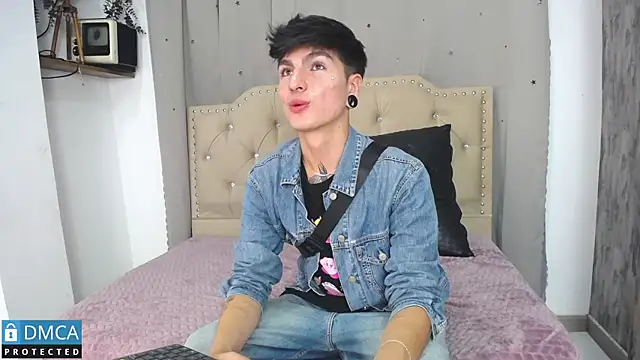 Snapshot of CataFox_ chatting on March 14, 2025, 1:16 am CataFox online show from March 14, 2025, 1:16 am