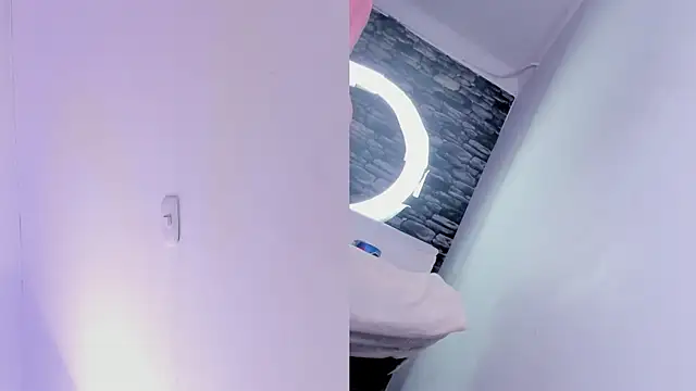 zoe backer online show from November 10, 2025, 11:31 am