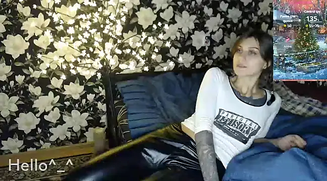 Snapshot of BroadFantasy chatting on December 10, 2024, 3:33 pm BroadFantasy online show from December 10, 2024, 3:33 pm