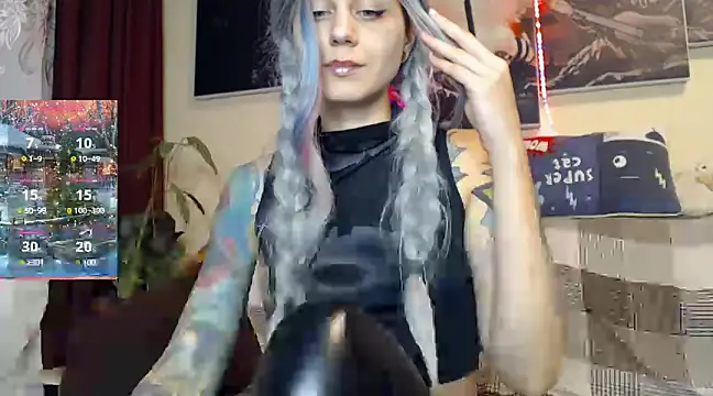 Snapshot of BroadFantasy chatting on December 17, 2024, 7:48 pm BroadFantasy online show from December 17, 2024, 7:48 pm