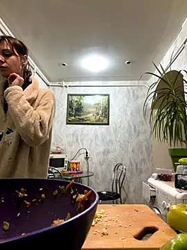 Snapshot of BroadFantasy chatting on October 19, 2025, 3:56 pm BroadFantasy online show from October 19, 2025, 3:56 pm