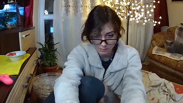 Snapshot of BroadFantasy chatting on October 26, 2025, 4:46 pm BroadFantasy online show from October 26, 2025, 4:46 pm