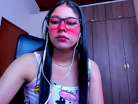  ALLYSON18  online show from February 5, 2026, 11:48 am