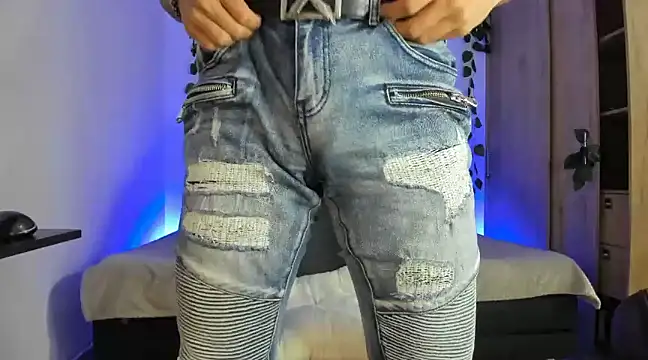 mikee scooth online show from February 28, 2025, 5:26 am