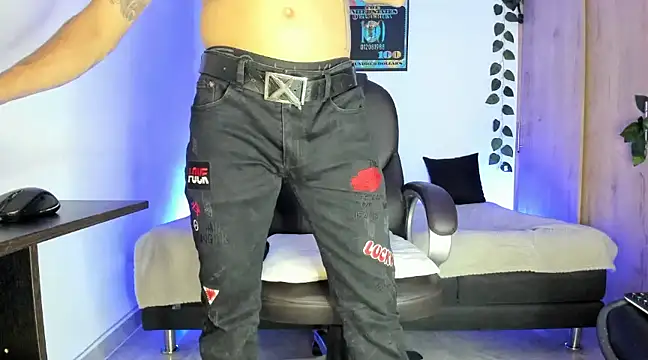 mikee scooth online show from March 12, 2025, 3:13 am