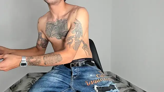 Snapshot of mikee_scooth chatting on January 11, 2026, 9:09 pm mikee scooth online show from January 11, 2026, 9:09 pm