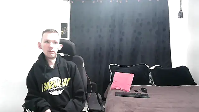 Snapshot of Sophia_and_Thomas chatting on December 31, 2024, 12:15 pm Sophia and Thomas online show from December 31, 2024, 12:15 pm