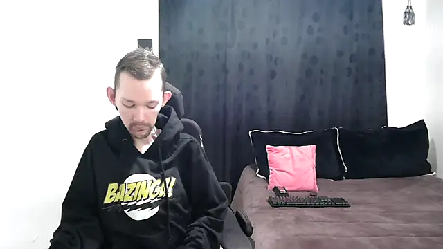 Snapshot of Sophia_and_Thomas chatting on February 16, 2025, 11:49 am Sophia and Thomas online show from February 16, 2025, 11:49 am