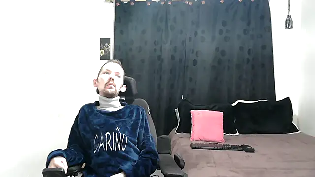 Snapshot of Sophia_and_Thomas chatting on February 26, 2025, 9:53 am Sophia and Thomas online show from February 26, 2025, 9:53 am