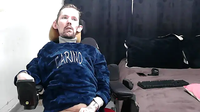 Snapshot of Sophia_and_Thomas chatting on February 27, 2025, 12:45 pm Sophia and Thomas online show from February 27, 2025, 12:45 pm