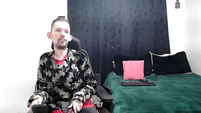 Snapshot of Sophia_and_Thomas chatting on March 22, 2025, 10:28 am Sophia and Thomas online show from March 22, 2025, 10:28 am