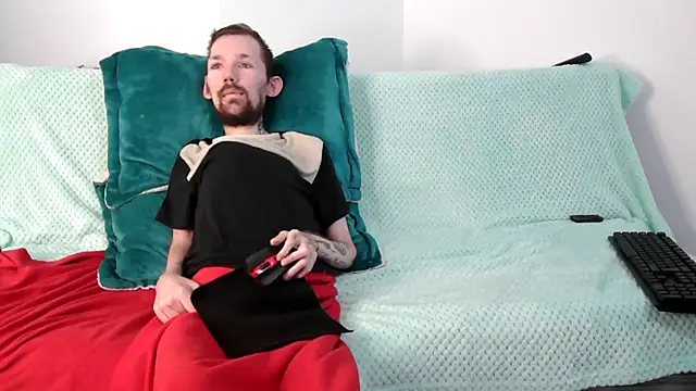 Snapshot of Sophia_and_Thomas chatting on November 8, 2025, 10:52 pm Sophia and Thomas online show from November 8, 2025, 10:52 pm