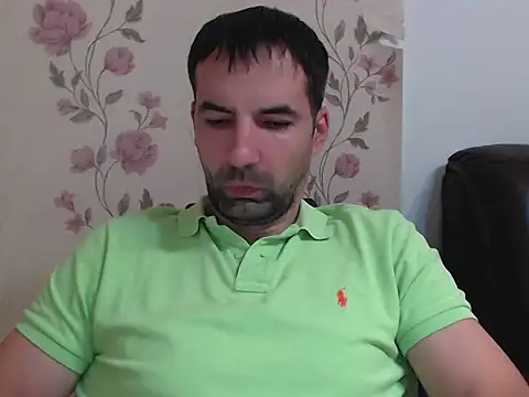Snapshot of Leo_1617 chatting on December 15, 2025, 6:39 am Leo 1617 online show from December 15, 2025, 6:39 am