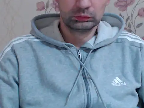 Snapshot of Leo_1617 chatting on February 6, 2026, 5:38 pm Leo 1617 online show from February 6, 2026, 5:38 pm
