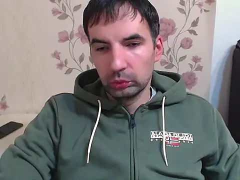 Snapshot of Leo_1617 chatting on February 8, 2026, 8:45 pm Leo 1617 online show from February 8, 2026, 8:45 pm