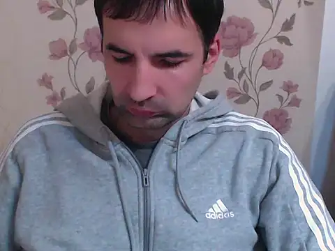 Snapshot of Leo_1617 chatting on February 19, 2026, 6:04 pm Leo 1617 online show from February 19, 2026, 6:04 pm