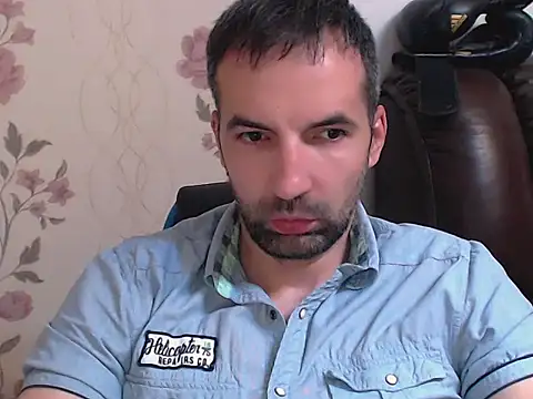 Snapshot of Leo_1617 chatting on July 11, 2026, 5:15 pm Leo 1617 online show from July 11, 2026, 5:15 pm