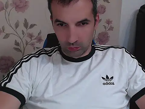 Snapshot of Leo_1617 chatting on July 17, 2026, 2:13 pm Leo 1617 online show from July 17, 2026, 2:13 pm