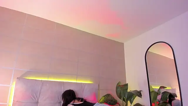 Snapshot of Karito-28 chatting on October 27, 2025, 12:20 pm Karito-28 online show from October 27, 2025, 12:20 pm