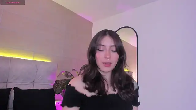 Snapshot of Karito-28 chatting on November 22, 2025, 2:05 pm Karito-28 online show from November 22, 2025, 2:05 pm