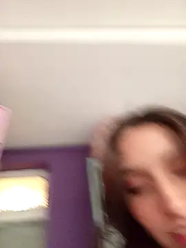 Snapshot of Karito-28 chatting on December 4, 2025, 1:31 pm Karito-28 online show from December 4, 2025, 1:31 pm