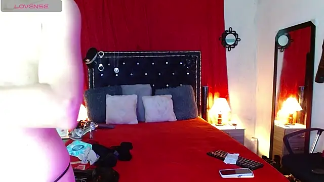 SamaraMartinez online show from September 19, 2025, 9:32 am