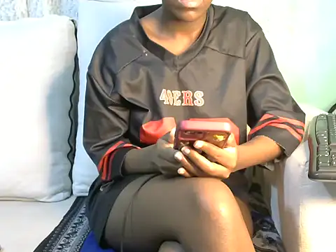 Caryyyl online show from October 28, 2025, 3:21 am