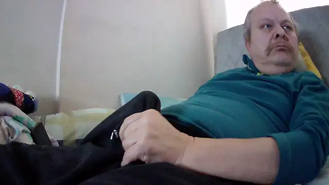 amylrmm1903 online show from January 19, 2025, 1:33 pm