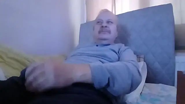 amylrmm1903 online show from November 16, 2025, 12:11 pm