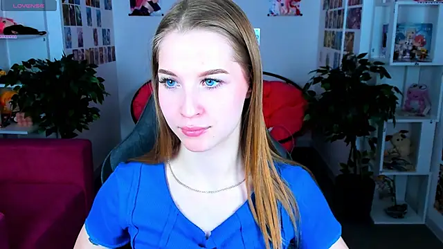 CuteMousee online show from January 11, 2025, 9:04 am