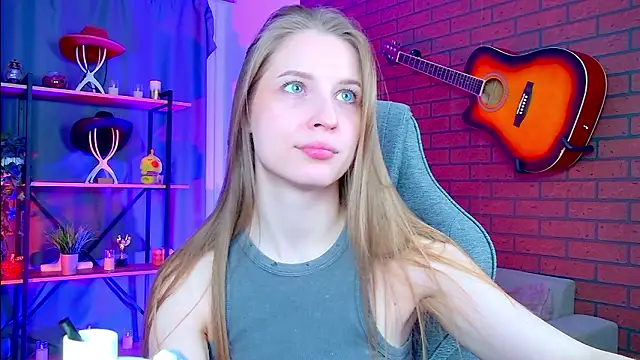 CuteMousee online show from March 6, 2026, 8:55 am